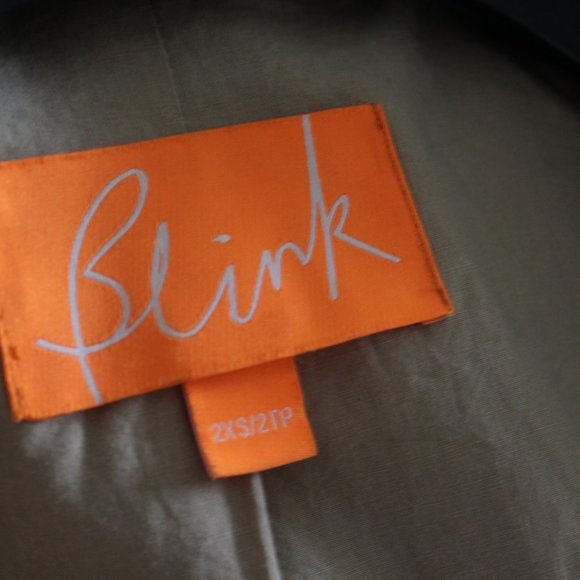 Woman's Suede Button-up Jacket w/ Mameluke Sleeve - Picture 5 of 5